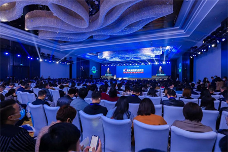 喜報！外貿(mào)快車榮獲“全球跨境電商新勢力數(shù)字化賦能精英”獎項！