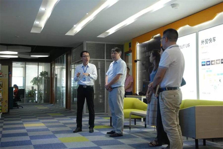 杭州江干區(qū)委常委領(lǐng)導(dǎo)許德清到訪思億歐