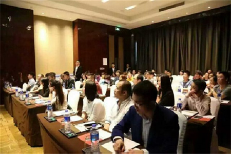 外貿(mào)快車大講堂預(yù)熱--泉州站勝利落幕